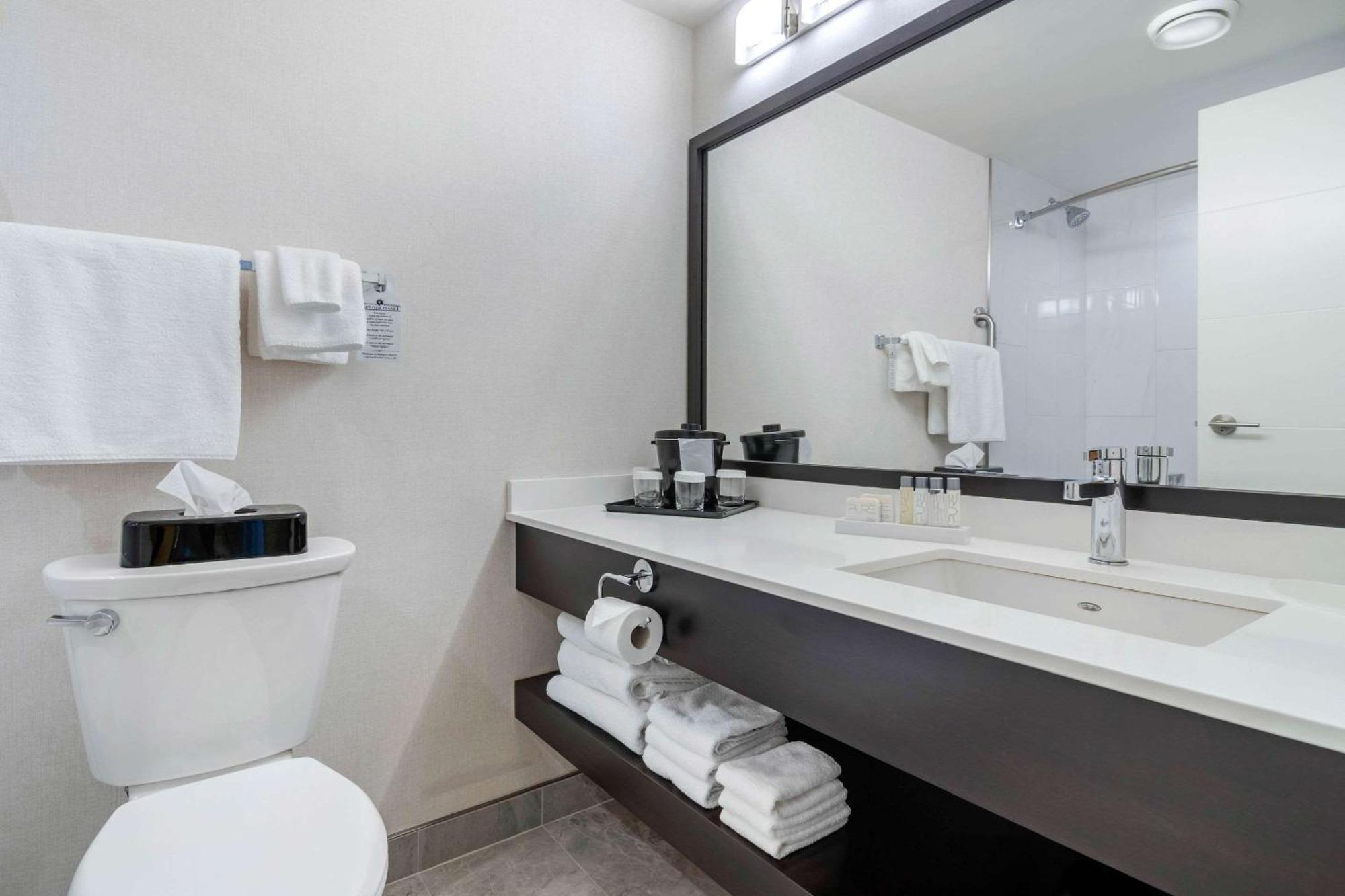 Bayside Oceanfront Resort 팍스빌 외부 사진