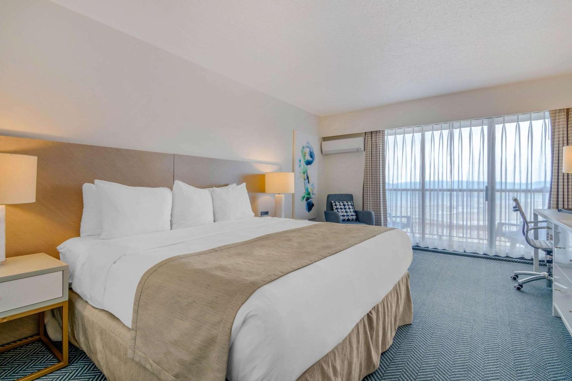 Bayside Oceanfront Resort 팍스빌 외부 사진